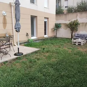  Appartement Jardin Terrasse Chez Charlene 30 Min En Voiture Des Plages Et Du Vieux Port