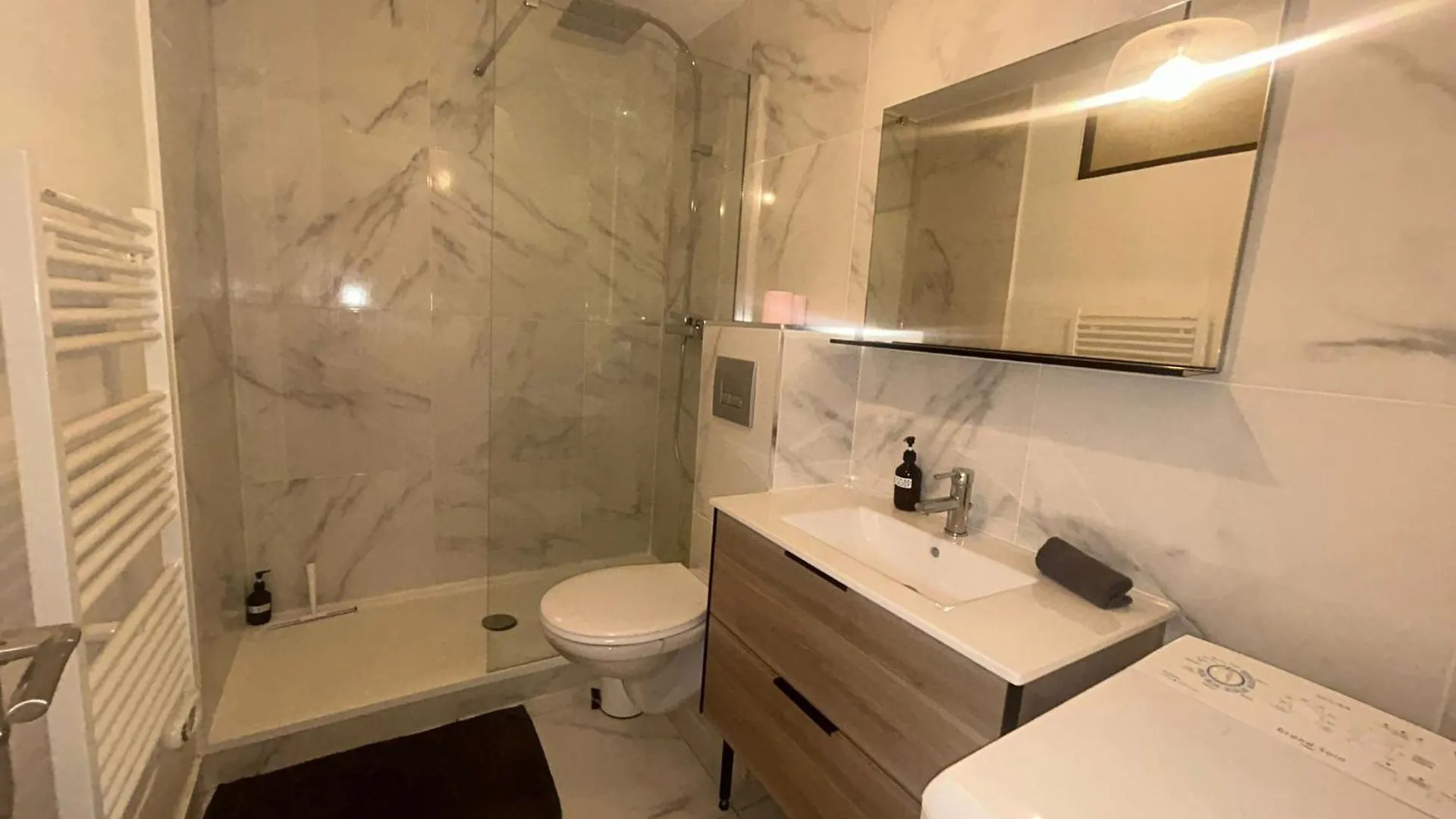 Chez Marie Et Romain- Appartement De Charme Au Coeur De La Joliette Proche Panier Centre Ville Marseilles